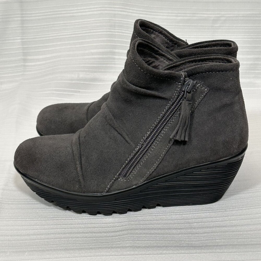 Skechers Parallel Triple Threat Womens Suede Wedge Ankle Boots Gray 48733 Sz 8.5